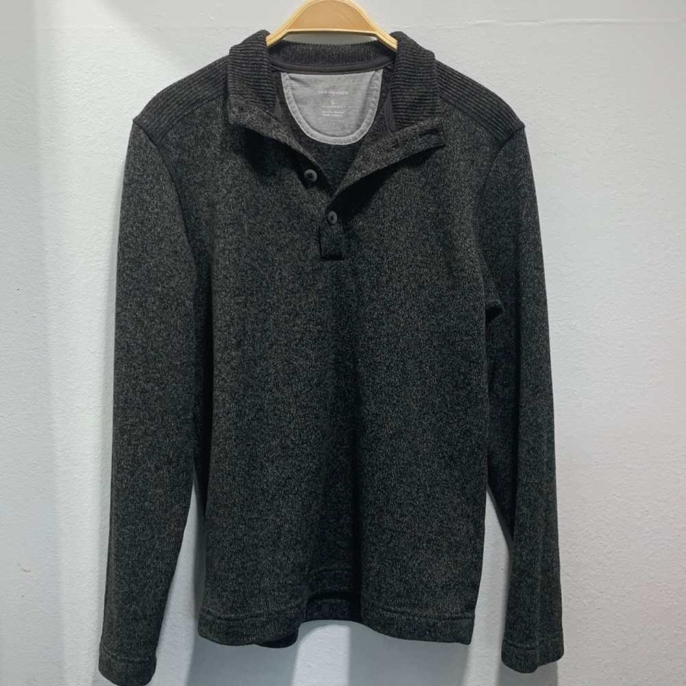 Van Huesen Pull Over Long Sleeve sz S